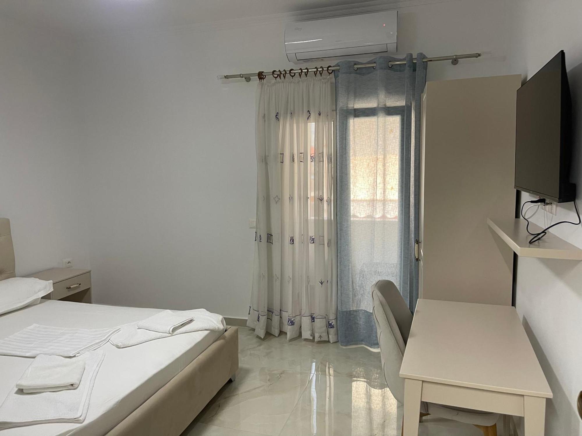 Hotel Vila C Plus Plus Berat Extérieur photo