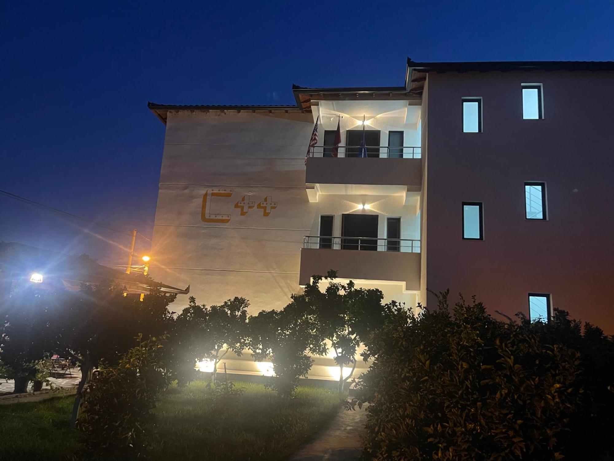 Hotel Vila C Plus Plus Berat Extérieur photo